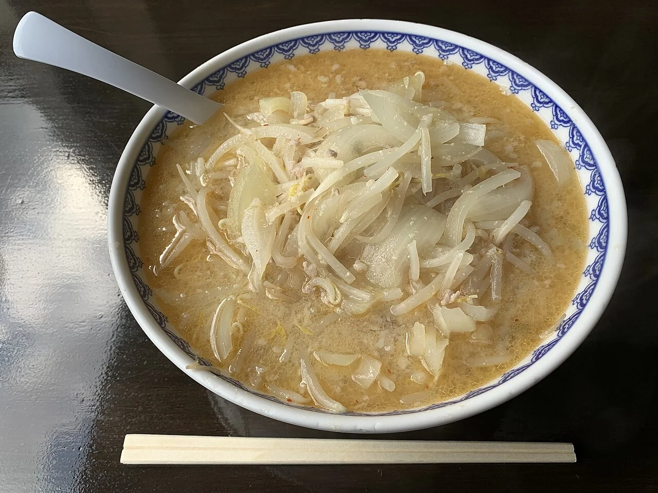 Miso ramen covered with bean sprouts and onions at Misa in Joetsu.